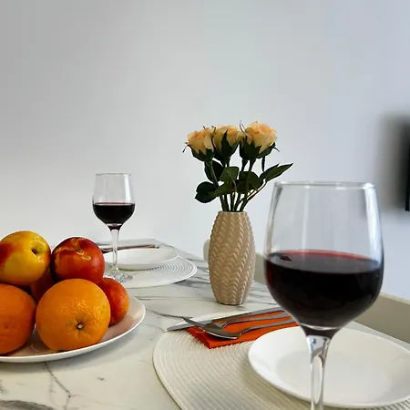 Rea Silena - Modern And Stylish