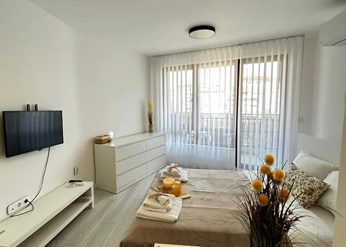 Rea Silena - Modern And Stylish アパート *